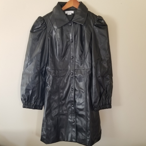 Nwot Urban Revivo Faux Leather Skater Mini Dress in Black Size 6 - Picture 2 of 9